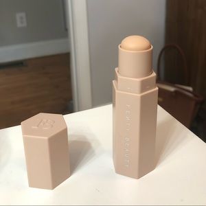 Fenty Beauty Matchstix concealer in Linen